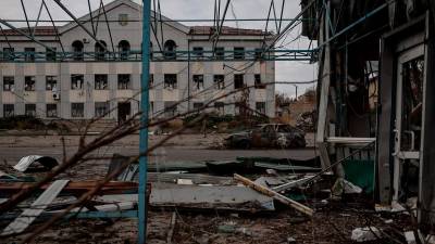 Russian strikes halt Ukraine gas production unit in Poltava region