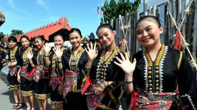 Kaamatan dan Gawai perkukuh semangat serumpun Sabah Sarawak