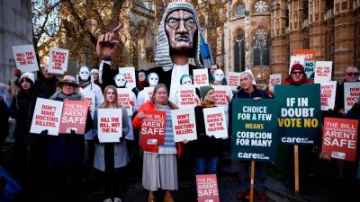 British lawmakers prepare to vote on assisted dying