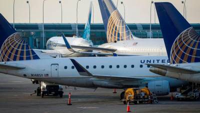 Dead body found in wheel well after United flight lands in Hawaii