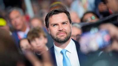 Trump announces 39-year-old senator, J.D. Vance, as running mate