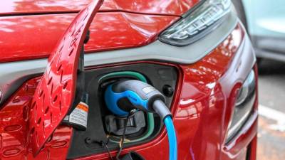 Sales of electric cars in France continue to rise