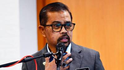 Civil servants barred from attending functions serving alcoholic drinks