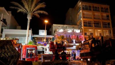 Four dead, 21 injured in Spain restaurant roof collapse