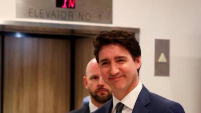 Canada PM Trudeau visits Florida to meet with Trump amid tariff threat
