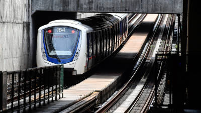 Man arrested for trespassing on Masjid Jamek LRT tracks in KL