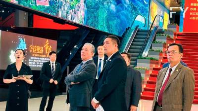 Fadillah urges Malaysian students in China to adopt positive values