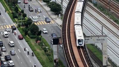 Kelana Jaya Line LRT service resumes after temporary disruption