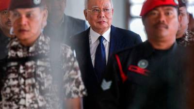 1MDB, pegawai bank tidak pernah bersubahat tipu Najib – Saksi