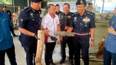 Police seize RM106 million in illegal agarwood and equipment in Melaka