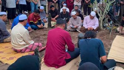 Hiker Mustaqeem Mansor buried in Penaga after tragic death