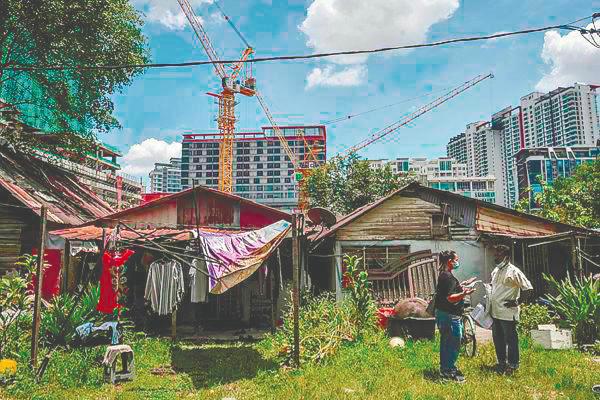 Many poor families also have to live in dilapidated dwellings. – Adib Rahwi Yahya/theSun