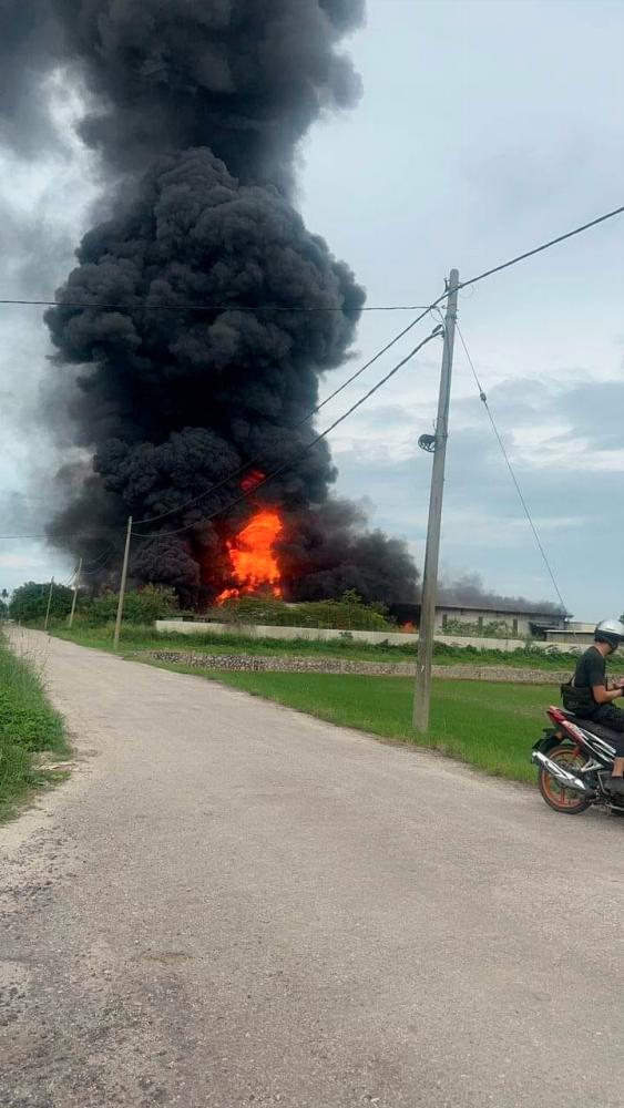 Credit - Bomba Sukarela Kampung Selamat 威北平安村修德善堂义务消防队/FBPIX