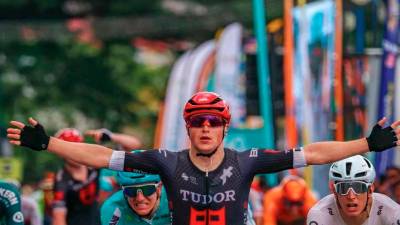 Arvid de Kleijn wins stage two at Le Tour de Langkawi 2025