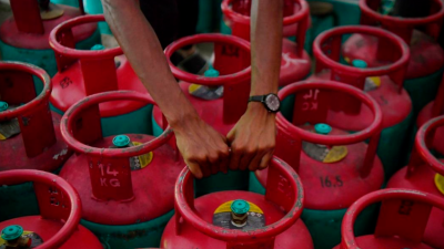 Perak KPDN seizes 102 subsidised LPG cylinders in Op Gasak raid