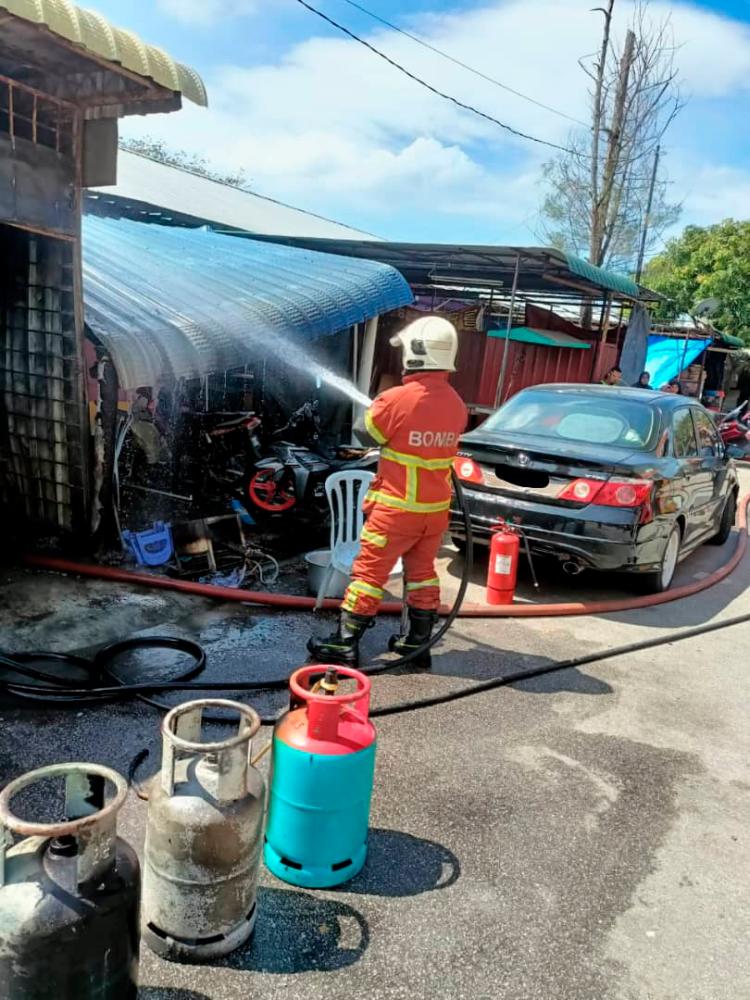 Ihsan gambar: Balai Bomba &amp; Penyelamat Bandar Perda FB