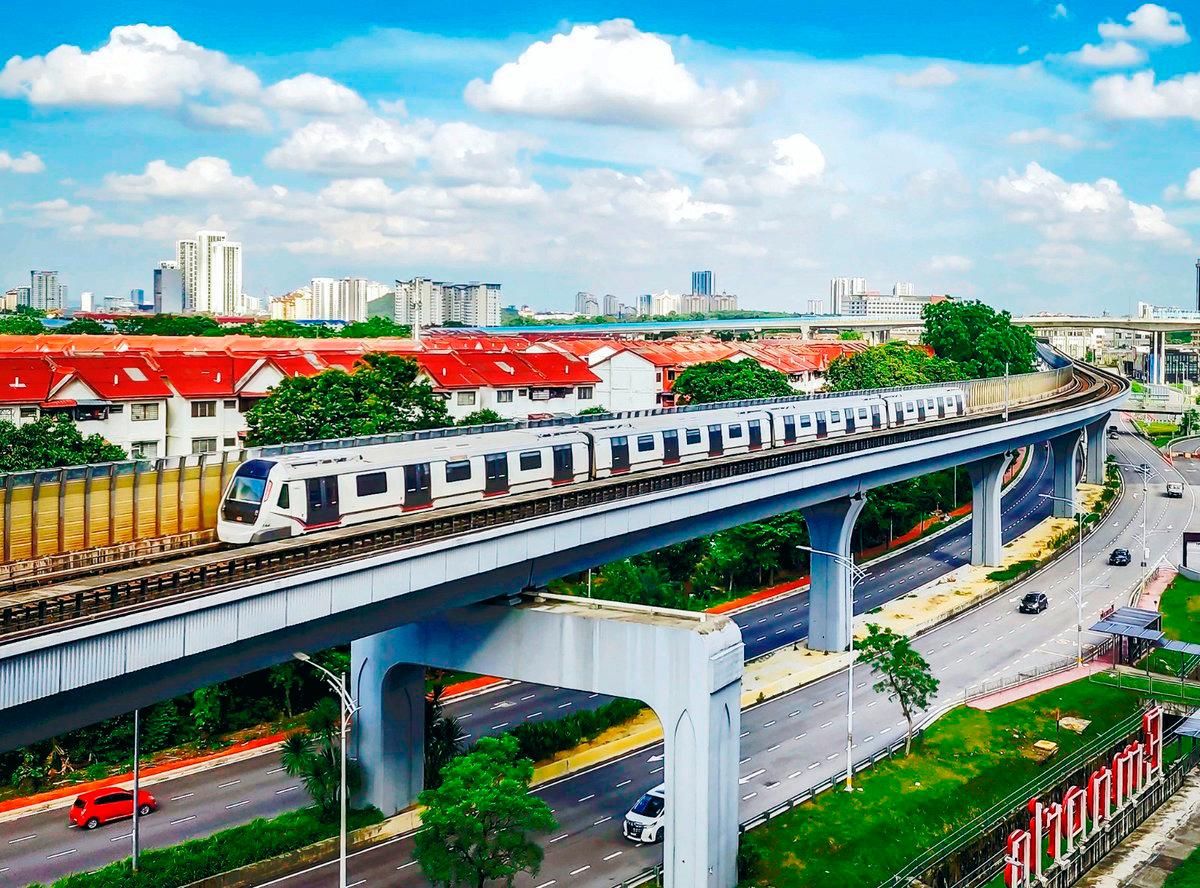 Academics say even the best-laid rail and road strategies will falter without long-term safety, infrastructure and maintenance reforms. – theSunpix