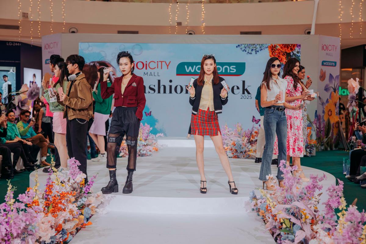 Models and ambassadors lit up the catwalk with Watsons’ latest beauty innovations. $!Models and ambassadors lit up the catwalk with Watsons’ latest beauty innovations.