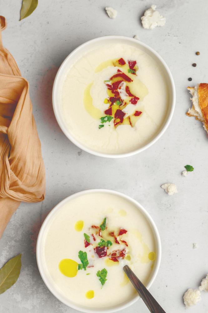 $!Cauliflower soup is a low-carb soup and is creamy and nourishing.