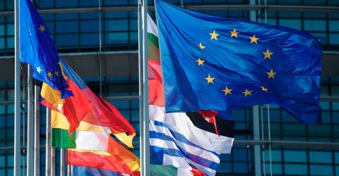Trump calls for 50 percent tariff on EU, starting June 1