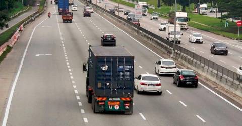 Shah Alam Expressway lane closed for expansion