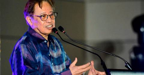 Sarawak sedia salur dana tambahan bangunkan infrastruktur CIQS - Abang Johari