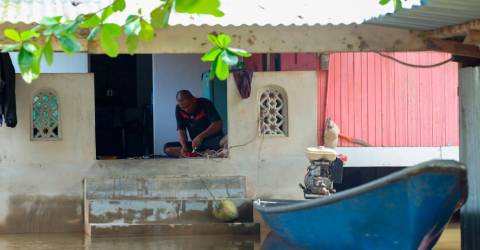 Seorang tetap perlu ada di rumah untuk jaga kediaman - Mangsa banjir