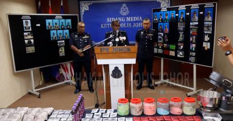 Johor Police Bust Syndicate Smuggling Drugs Via TikTok, WeChat