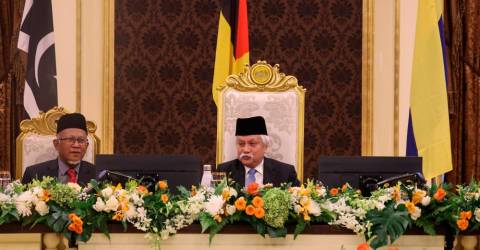 Tuanku Muhriz Pengerusikan Mesyuarat Majlis Raja-Raja Ke-260