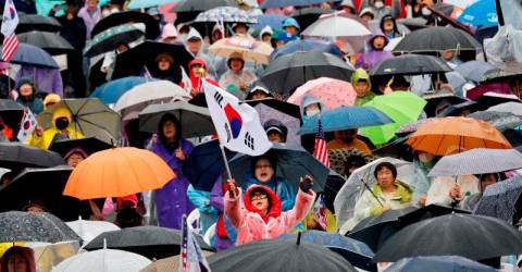 South Korea cabinet to decide on June 3 presidential election date, Yonhap says