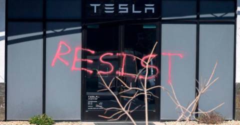 Man charged with destroying Teslas in Las Vegas, amid anti-Musk wave
