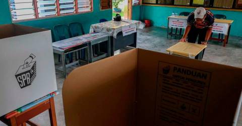 Voters go to the polls in Sg Bakap by-election today