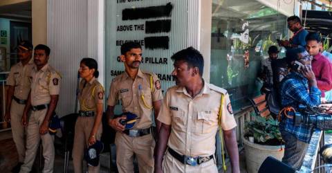 .Mob ransacks Indian comedy venue after politican ridiculed