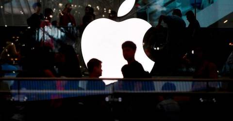 Apple holds talks with rival Meta over AI: report