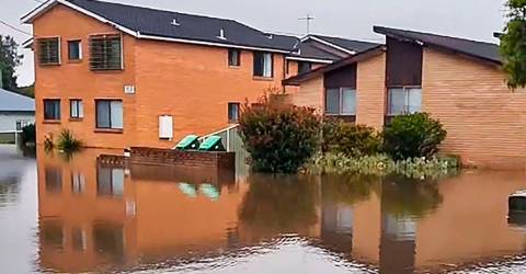 Massive floods strand over 50,000 in eastern Australia