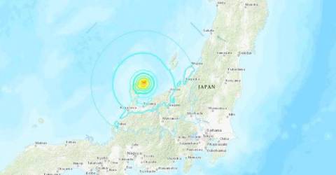 A strong earthquake strikes central Japan