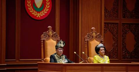 Kedah Sultan, family contribute 1,200 food boxes