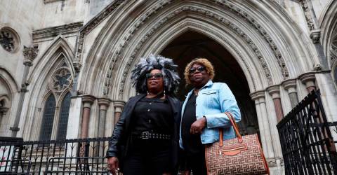 UK temporarily prevented from concluding Chagos Islands deal by court, PA Media reports