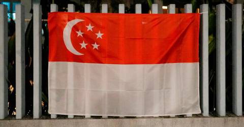Singapore PM makes cabinet shakeup, local media says