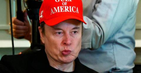 Tesla chair denies plans to look for new CEO to replace Musk