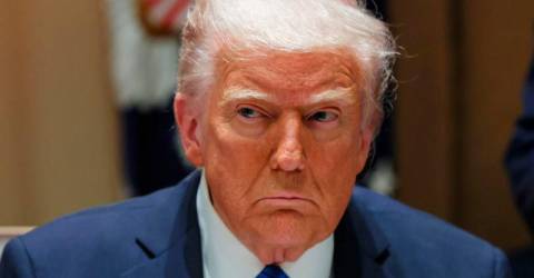 Trump team splits on message as Iran considers talks