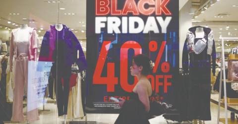 Reframing perception of scarcity