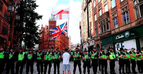 Over 1,000 arrests, almost 600 charges for right-wing extremist unrest across the UK