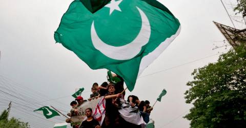 Pakistan says committed to truce with India, vows to respond to aggression