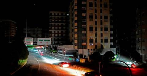 Spain starts probing causes of massive blackout
