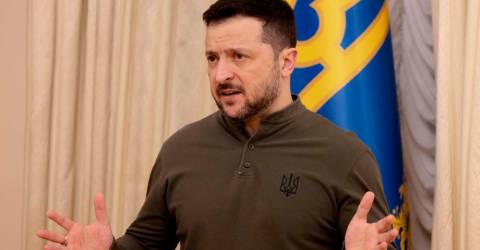 Zelensky offers land swaps as Russia heartens Trump with prisoner release