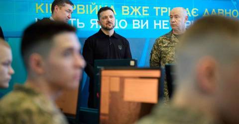 Zelensky accuses Russia of rejecting ceasefire after new strikes