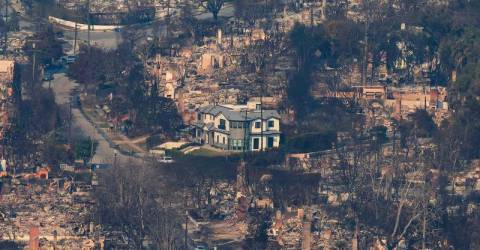 Los Angeles wildfires trigger air quality warnings and health concerns
