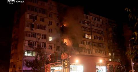 Kyiv under attack as Ukraine, Russia begin major prisoner swap