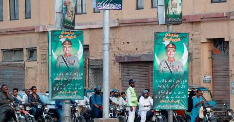 Four children killed in school bus bombing in SW Pakistan